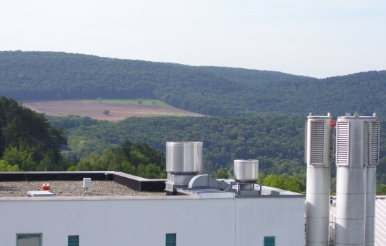 Blitzfeuer und Hindernisfeuer auf Hauptgebäude